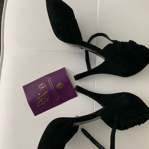 Fergie's shoes velvet soft feel - New